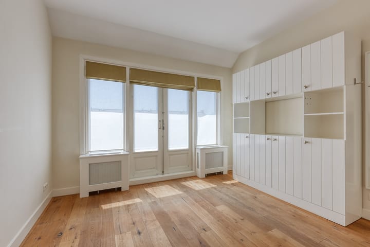 Foto 22 van Van Zuylen van Nijeveltstraat 187