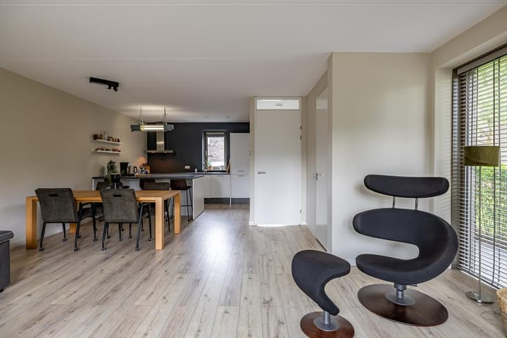 Foto 10 van Mergelstraat 2