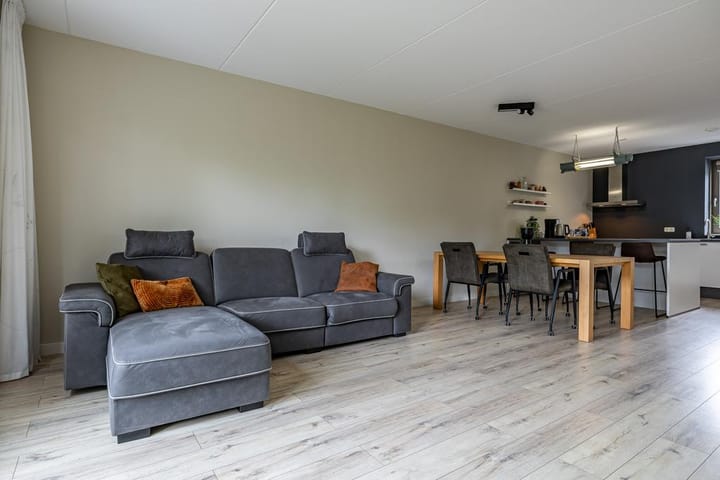 Foto 11 van Mergelstraat 2