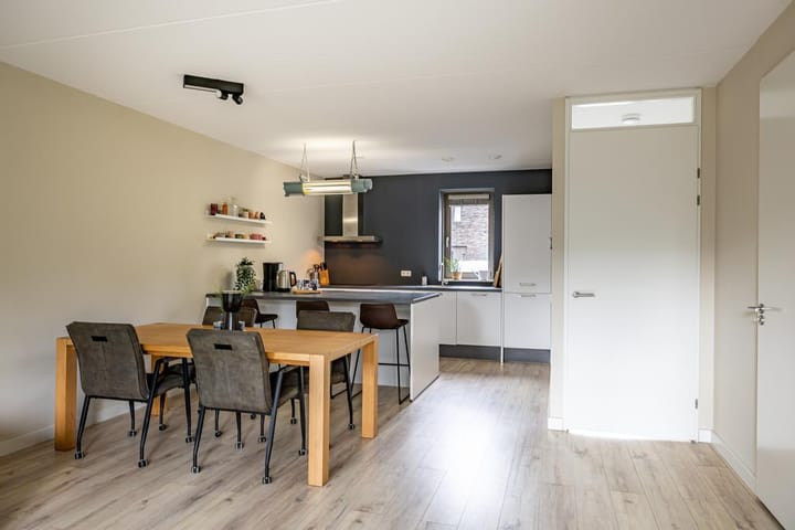 Foto 12 van Mergelstraat 2