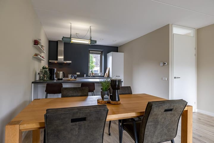 Foto 13 van Mergelstraat 2