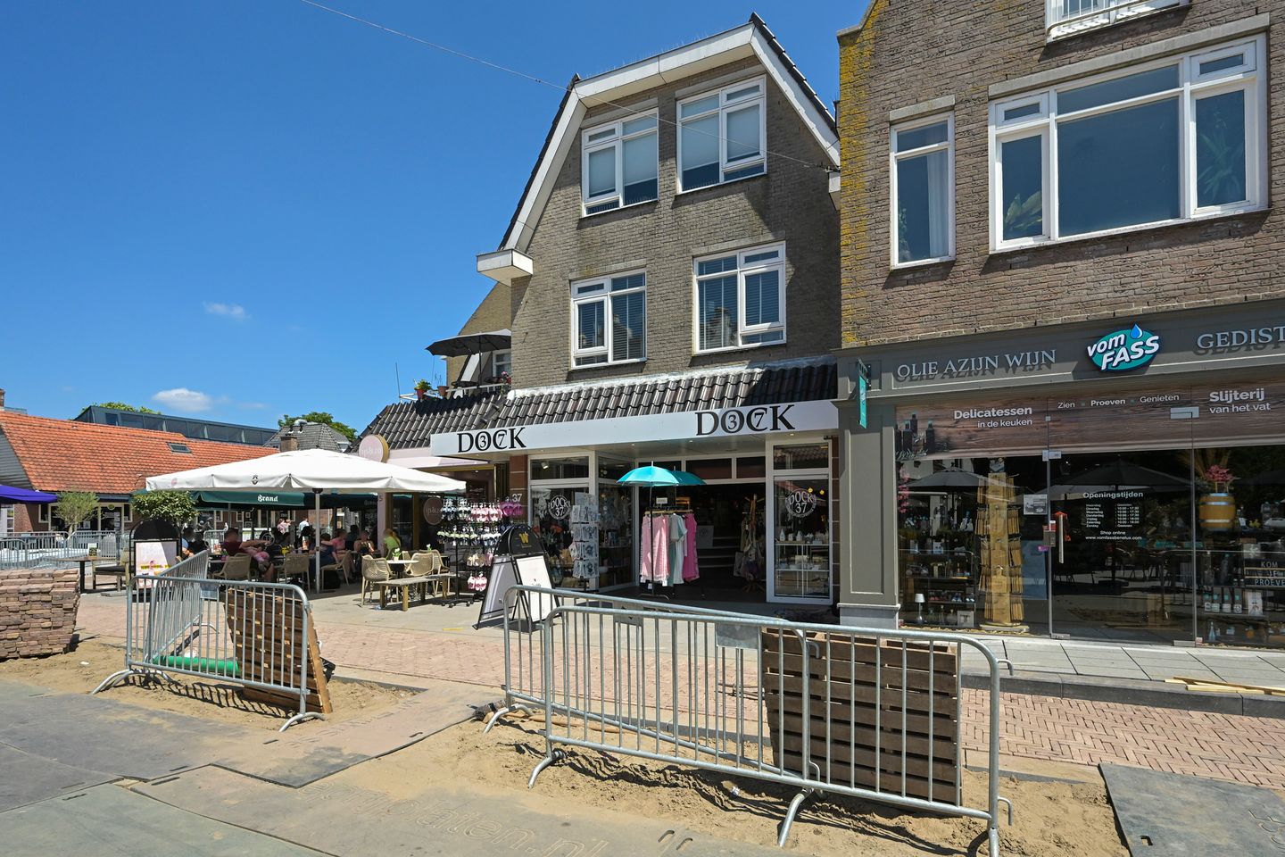 View photo 2 of Langstraat 37