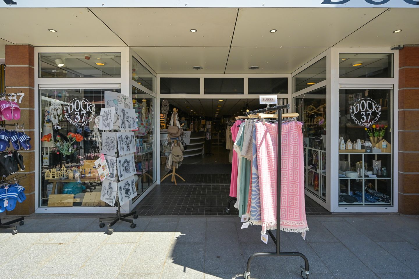 View photo 4 of Langstraat 37
