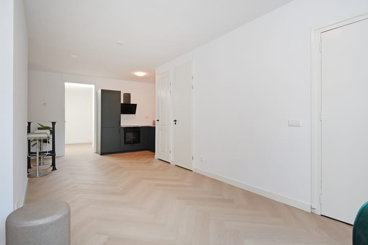 Photo 13 of Huyterstraat 4-B