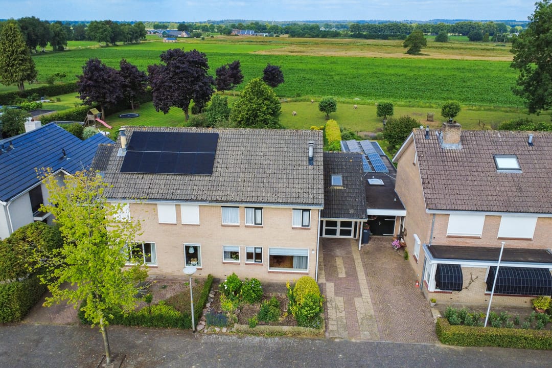 Foto 1 van Pastoor Petersstraat 30