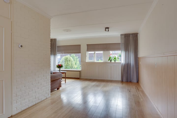 Photo 8 of Pastoor Petersstraat 30