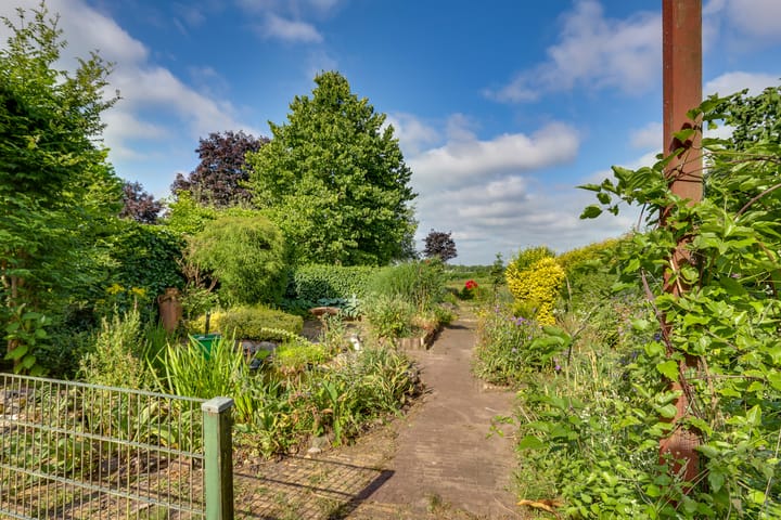 Photo 41 of Pastoor Petersstraat 30