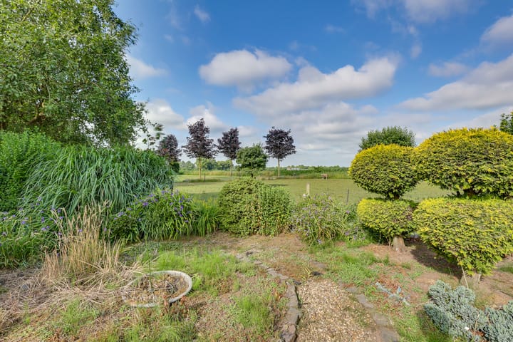 Photo 43 of Pastoor Petersstraat 30