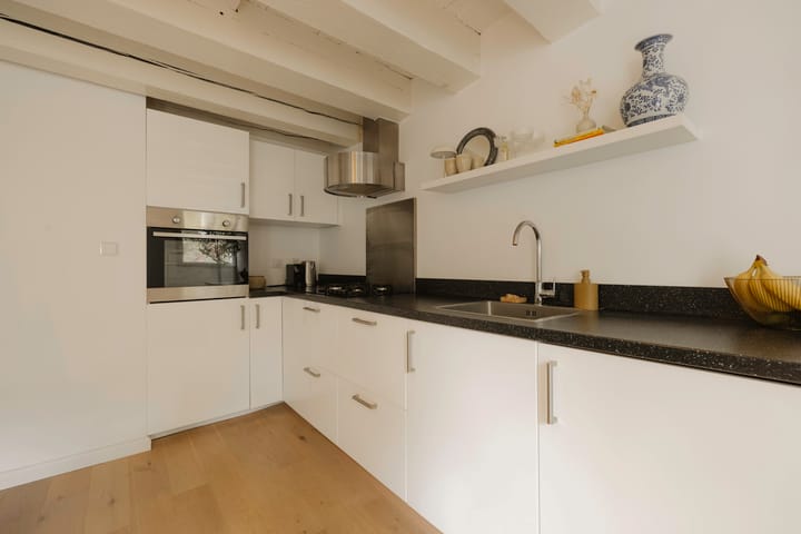 Photo 11 of Nieuwe Uilenburgerstraat 19-B