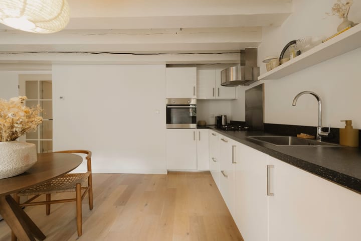 Photo 12 of Nieuwe Uilenburgerstraat 19-B