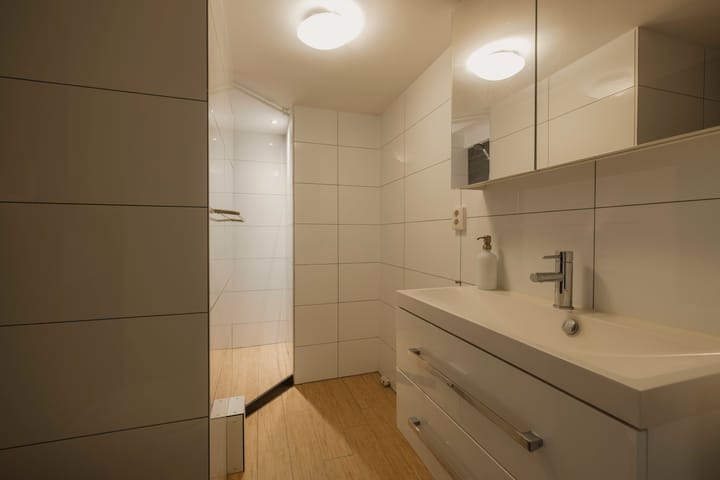 Photo 17 of Nieuwe Uilenburgerstraat 19-B