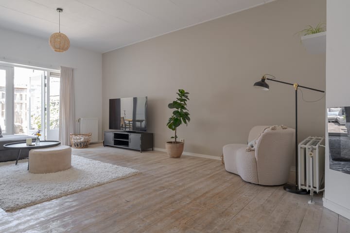 Foto 15 van Eerste Weidjesstraat 3