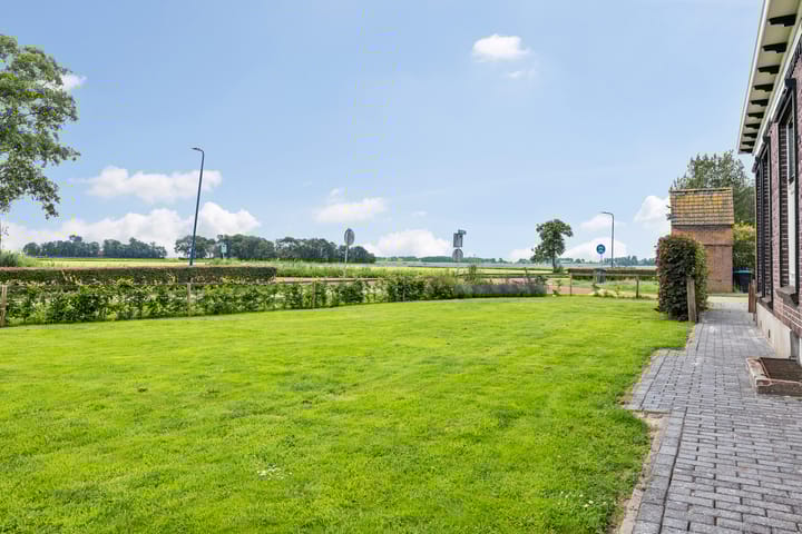 Foto 55 van De Soal 8-A