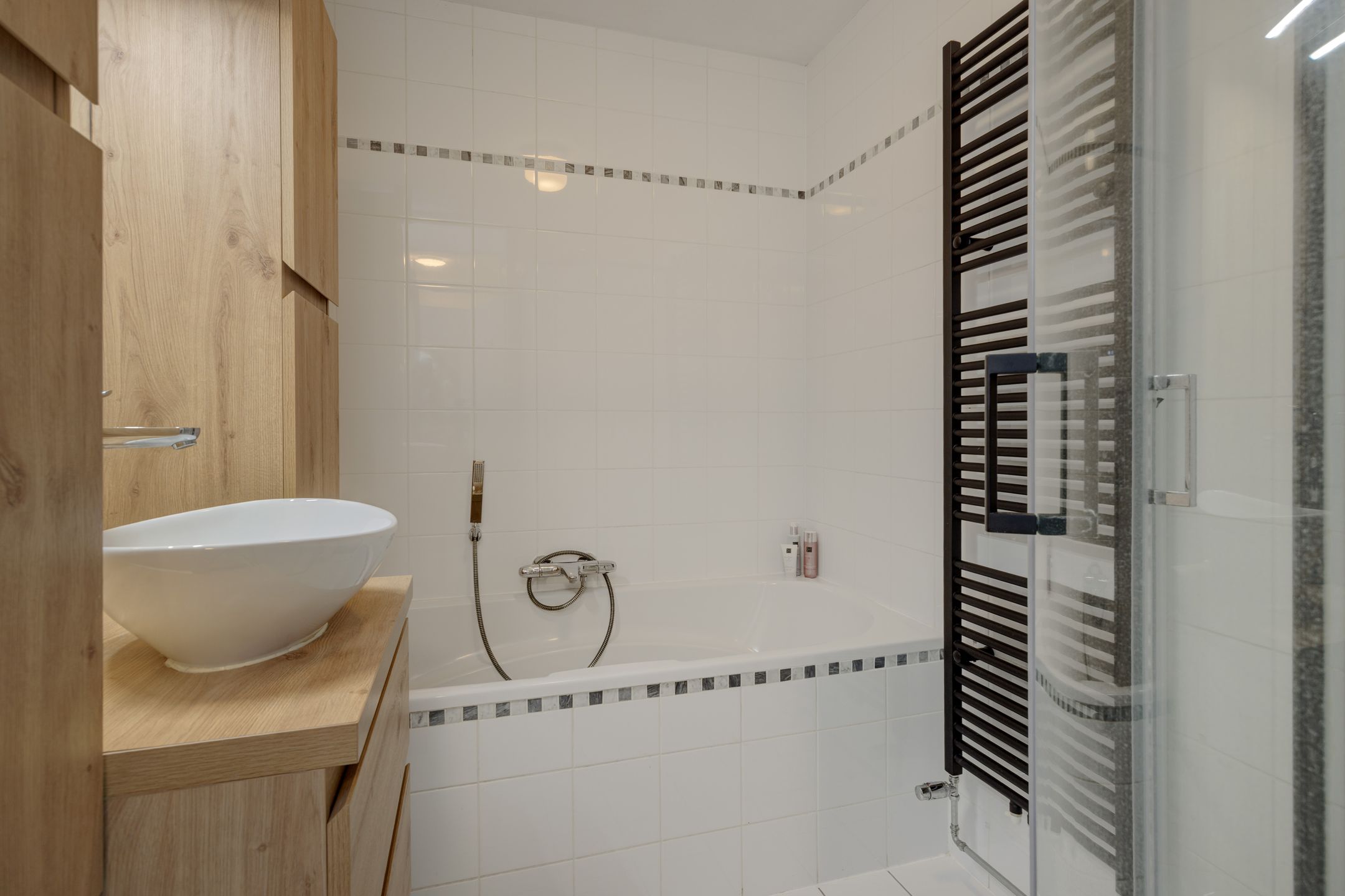 Foto 27 van Aawal 18