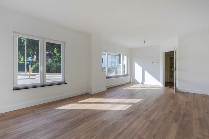 Foto 11 van Burg. Waszinkstraat 113