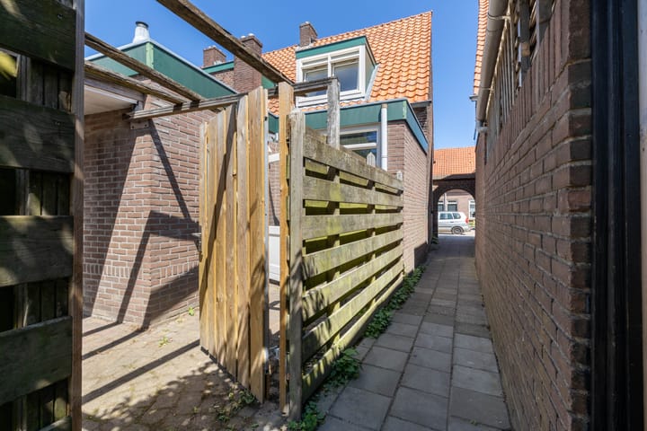 Foto 19 van Biezenstraat 49