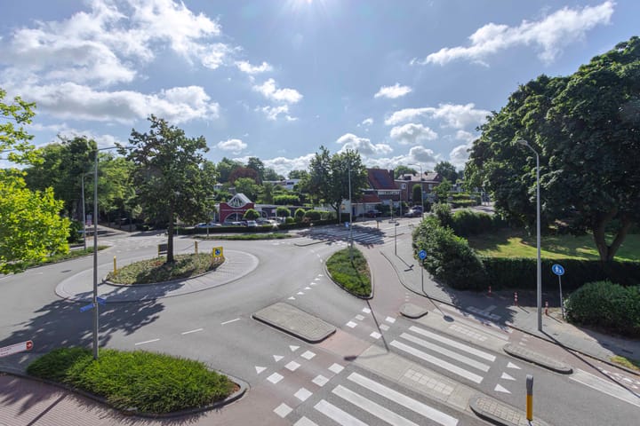 Foto 37 van Burg. Waszinkstraat 113