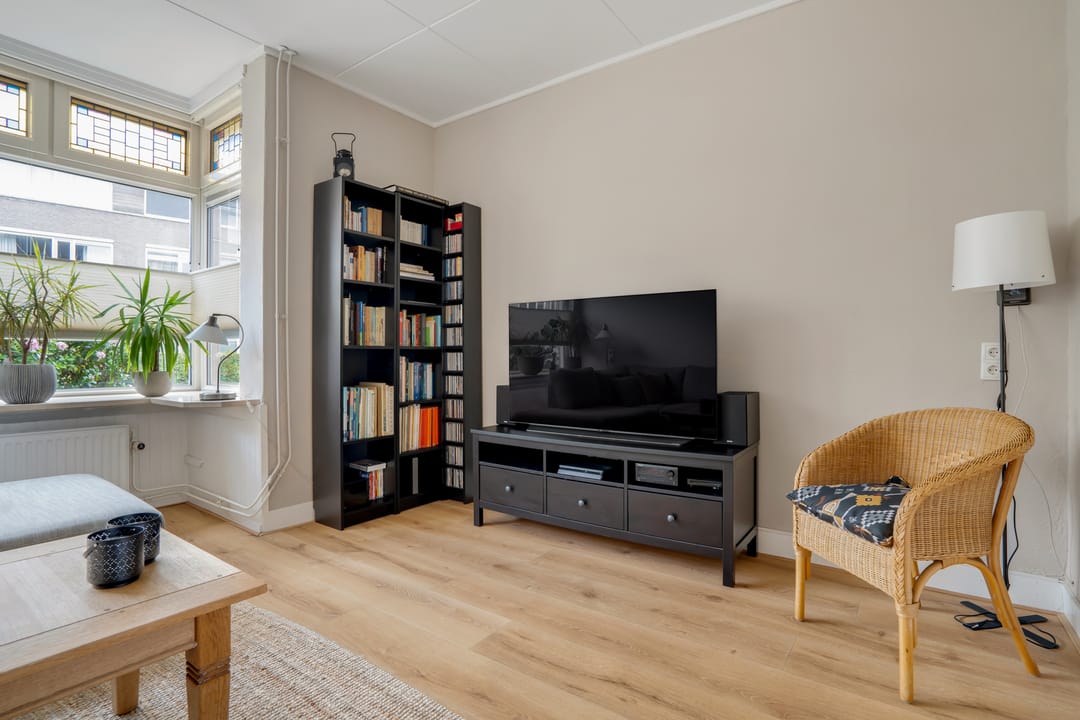 Foto 8 van Jan van Galenstraat 9