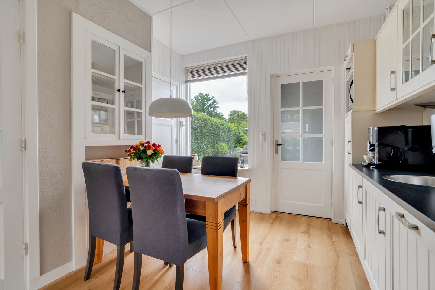 Foto 10 van Jan van Galenstraat 9