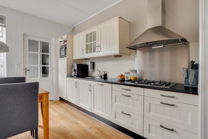 Foto 13 van Jan van Galenstraat 9