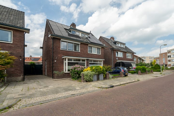 Foto 39 van Jan van Galenstraat 9