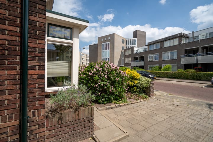 Foto 43 van Jan van Galenstraat 9