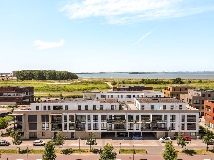 Foto 41 van Olivier van Noortstraat 192