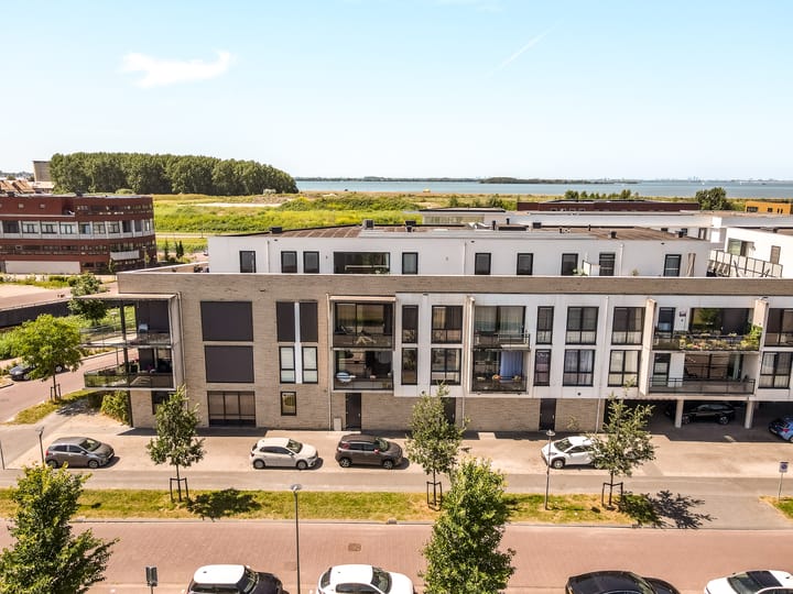 Foto 42 van Olivier van Noortstraat 192