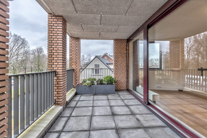 Foto 13 van Burgemeester van Oostenweg 1-L