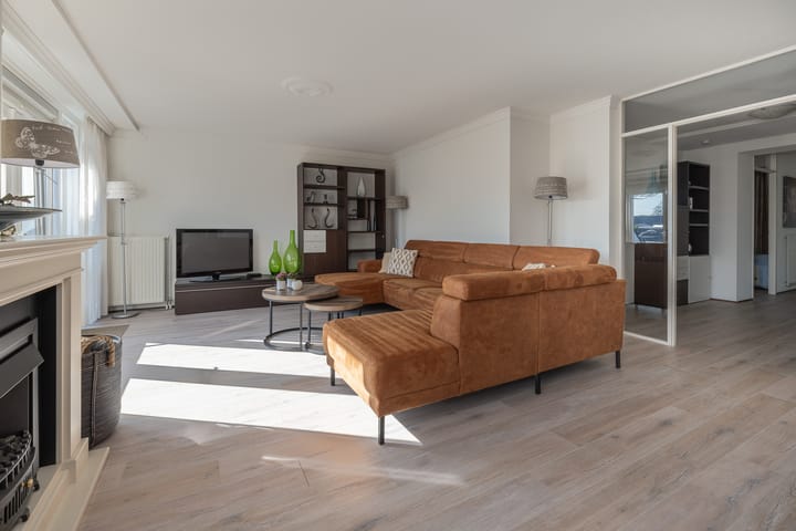 Photo 3 of Thorbeckelaan 1-L