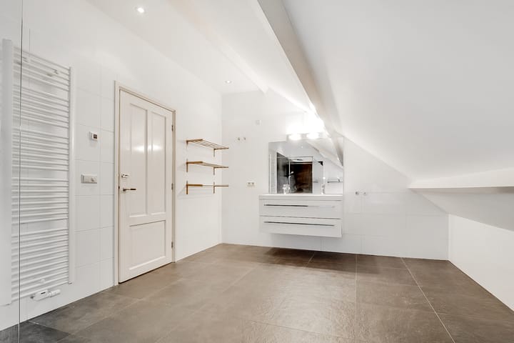 Photo 26 of Burg. Van Holthelaan 1