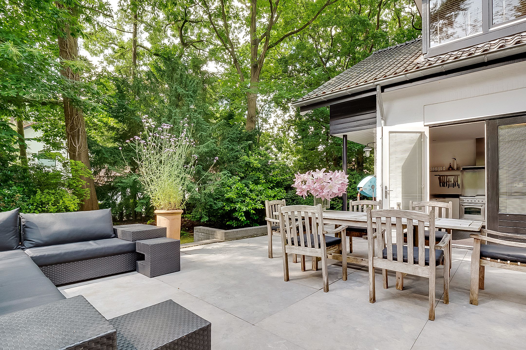 Foto 33 van Burg. Van Holthelaan 1