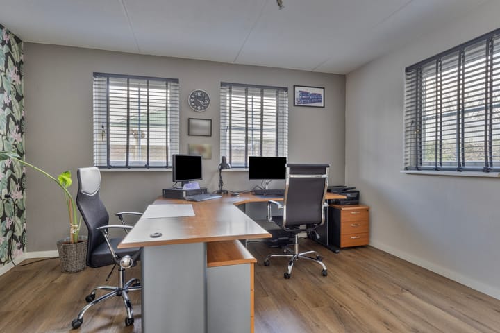 Foto 15 van Bloemakkers 10