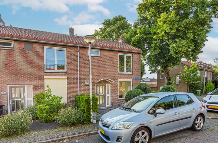 Photo 39 of Beukstraat 25