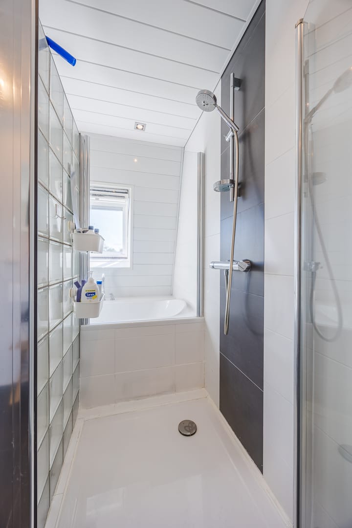 Photo 37 of Prins Bernhardlaan 49