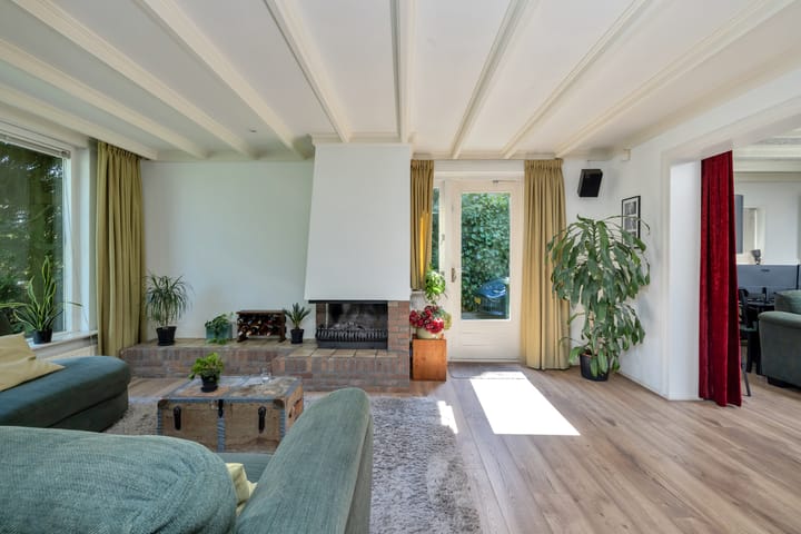 Foto 15 van Hoenderloseweg 36