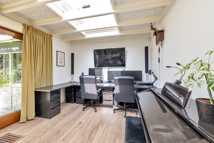 Foto 16 van Hoenderloseweg 36