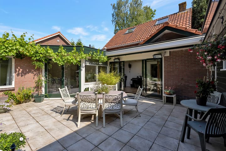 Foto 54 van Hoenderloseweg 36