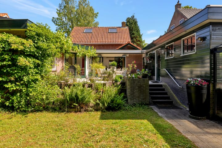 Foto 59 van Hoenderloseweg 36