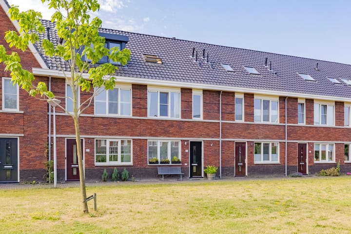 Photo 2 of Willem van de Veldestraat 37