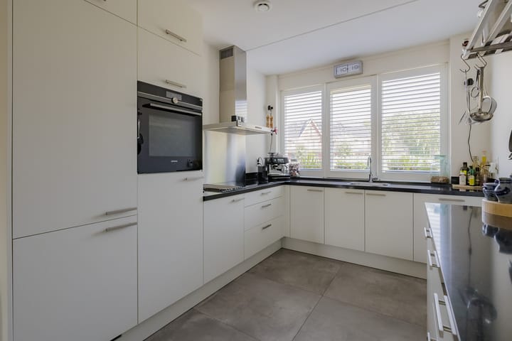 Photo 13 of Willem van de Veldestraat 37