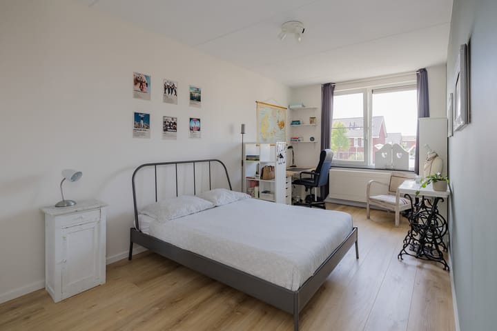 Photo 20 of Willem van de Veldestraat 37