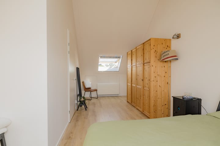 Photo 33 of Willem van de Veldestraat 37