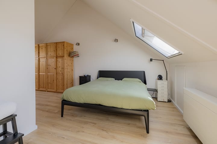 Photo 34 of Willem van de Veldestraat 37