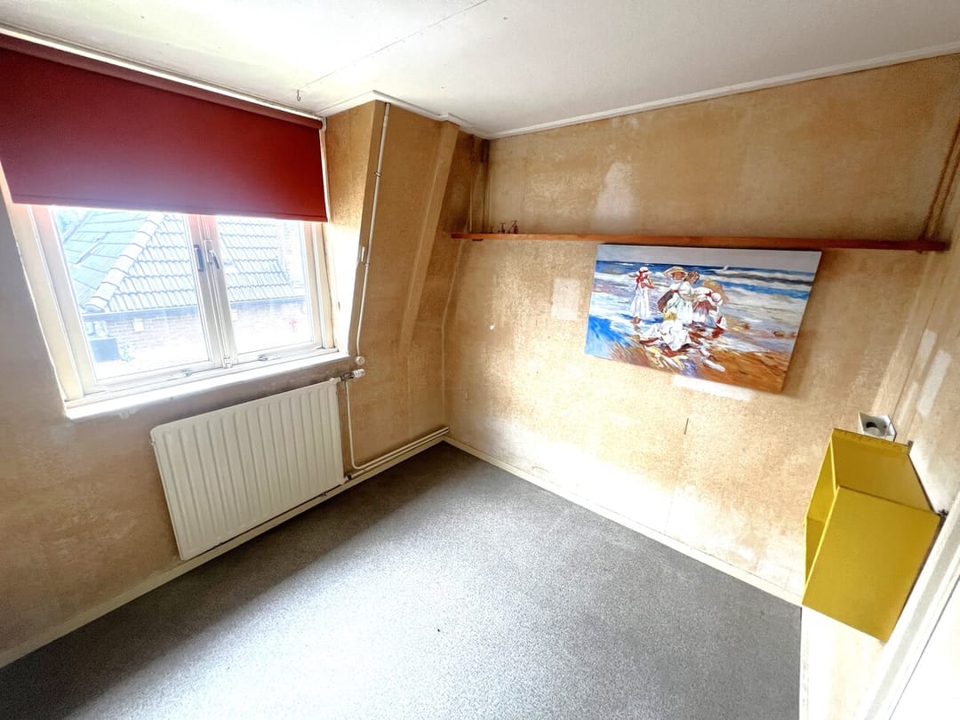 Photo 16 of Waalderstraat 45