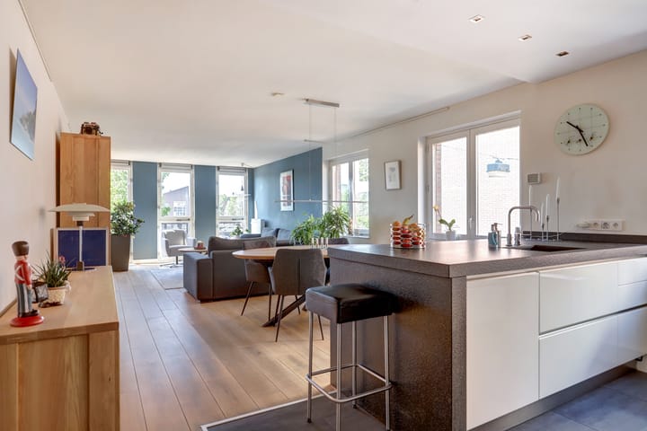 Foto 23 van Tenderstraat 2