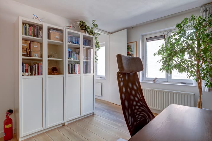 Foto 35 van Tenderstraat 2