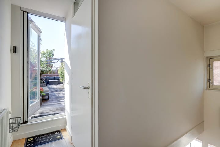 Foto 45 van Tenderstraat 2