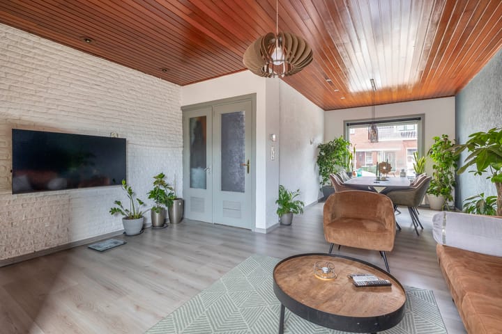 Foto 7 van Jan van Galenstraat 25