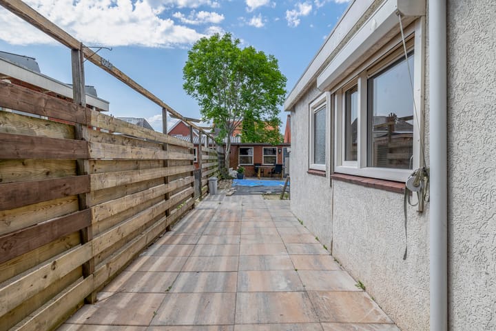 Foto 20 van Jan van Galenstraat 25